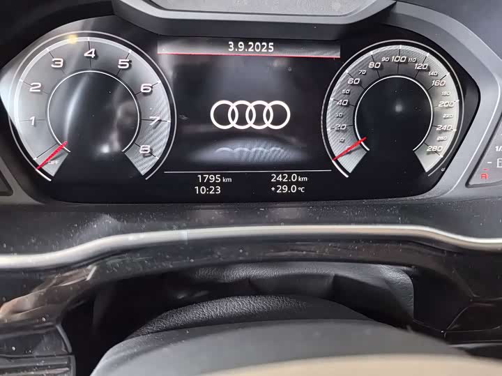 Фото 10 - Audi Q3