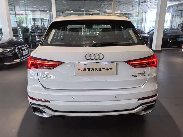 Фото 4 - Audi Q3