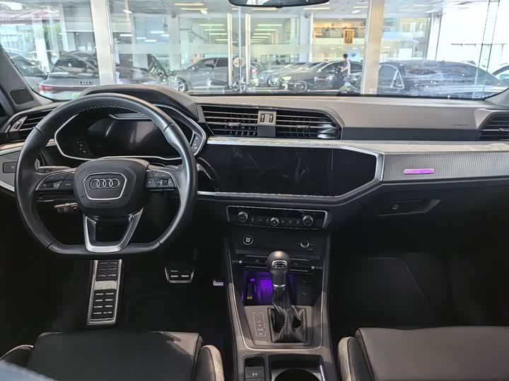 Фото 9 - Audi Q3