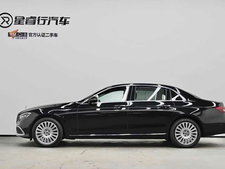 Фото 21 - Mercedes-Benz E-Class