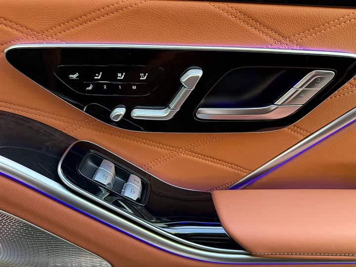 Фото 11 - Mercedes-Benz Maybach S-Class