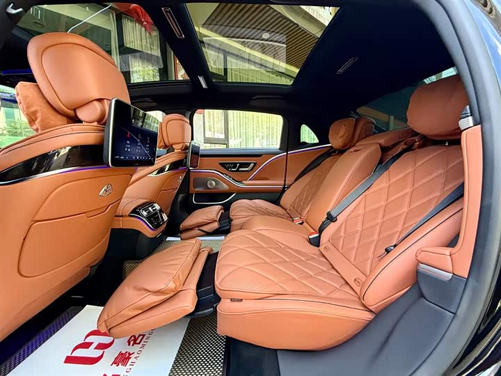 Фото 13 - Mercedes-Benz Maybach S-Class