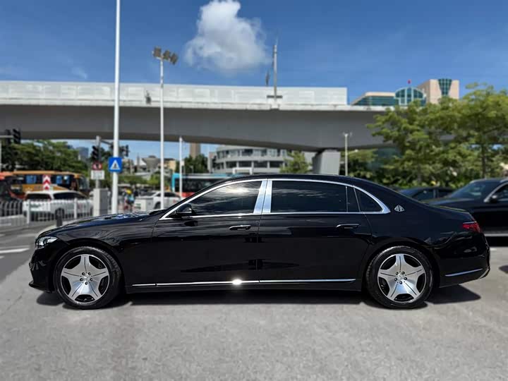 Фото 3 - Mercedes-Benz Maybach S-Class
