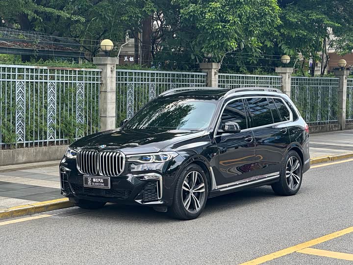 Фото 1 - BMW X7