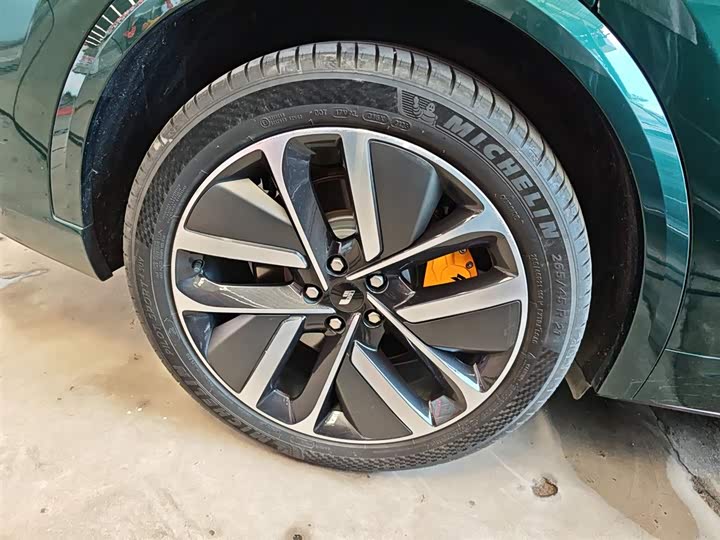 Фото 30 - LiXiang L9