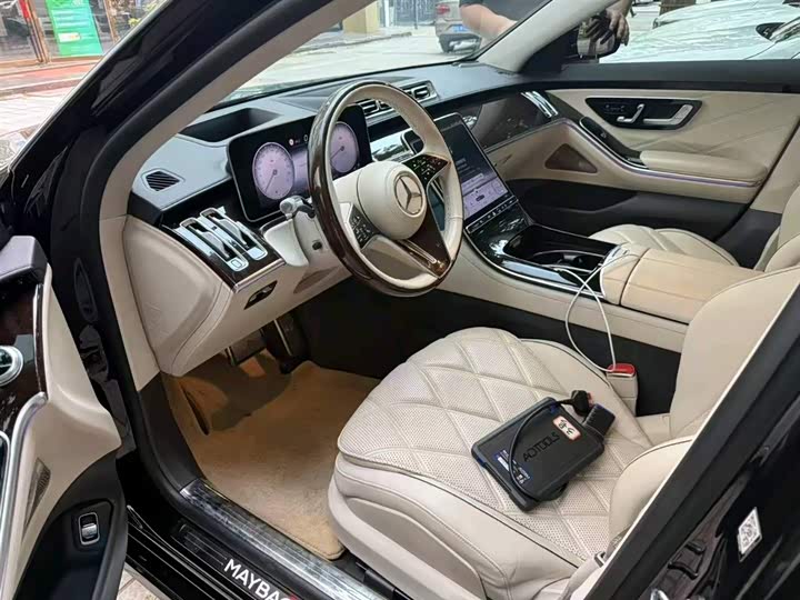 Фото 5 - Mercedes-Benz Maybach S-Class