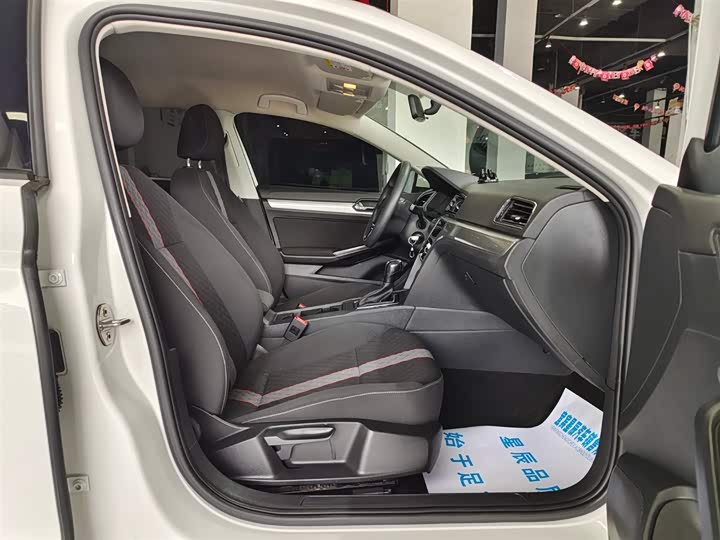 Фото 12 - Volkswagen Lamando L