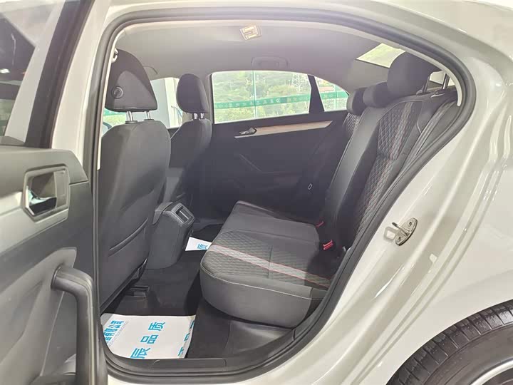 Фото 14 - Volkswagen Lamando L