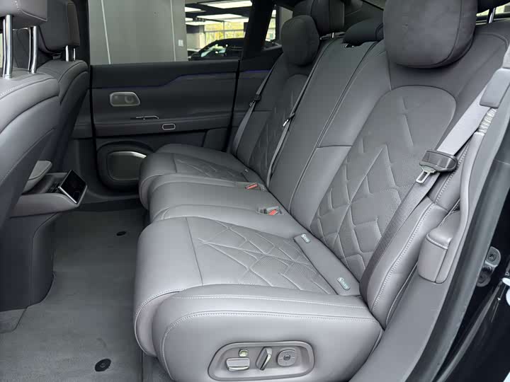 Фото 21 - Nio ET7