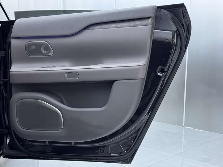 Фото 24 - Nio ET7