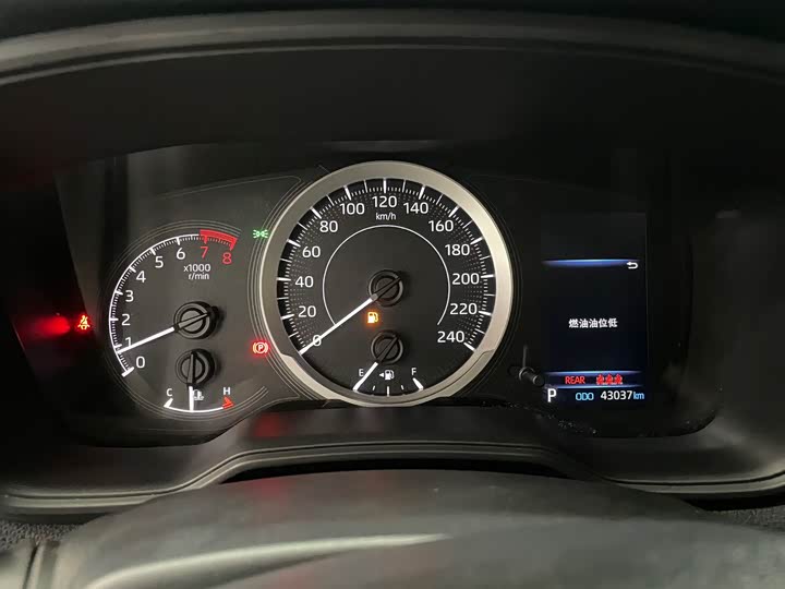 Фото 19 - Toyota Frontlander