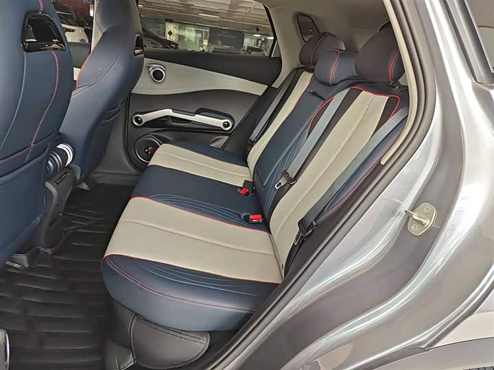 Фото 17 - BYD Yuan Plus