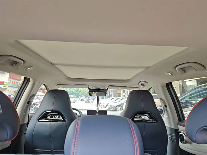 Фото 18 - BYD Yuan Plus