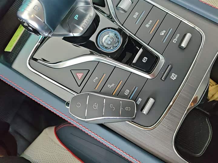 Фото 9 - BYD Yuan Plus