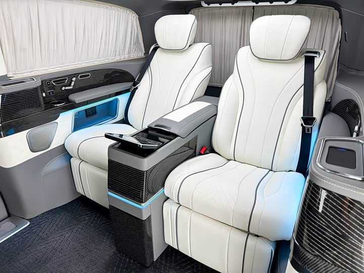 Фото 6 - Mercedes-Benz V-Class