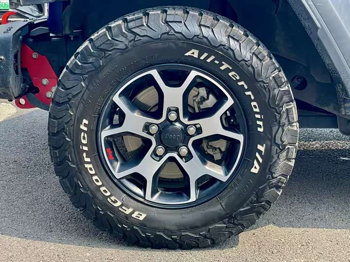 Фото 14 - Jeep Wrangler