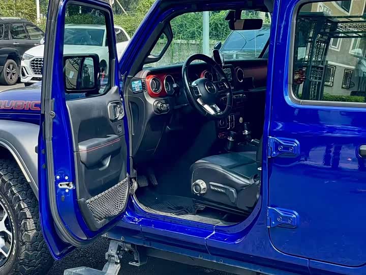 Фото 15 - Jeep Wrangler