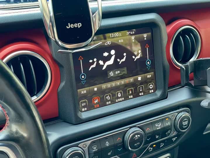 Фото 17 - Jeep Wrangler