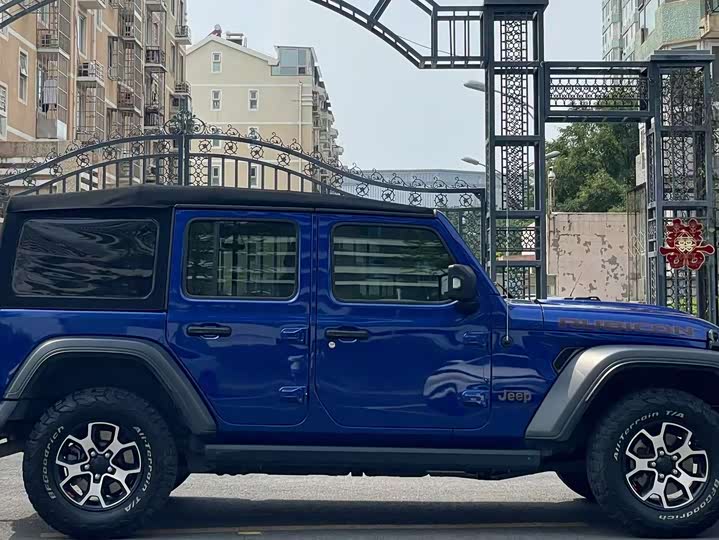Фото 4 - Jeep Wrangler
