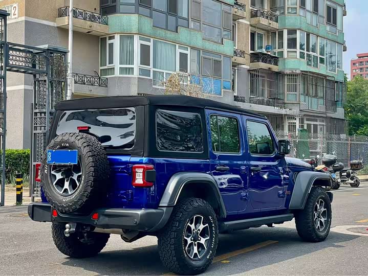 Фото 5 - Jeep Wrangler