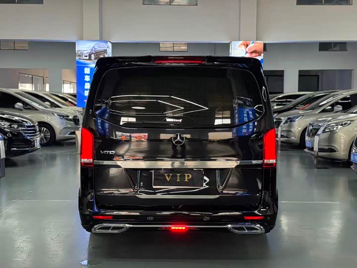 Фото 17 - Mercedes-Benz Vito