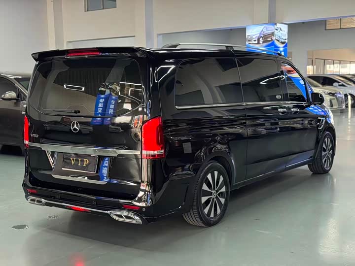 Фото 18 - Mercedes-Benz Vito