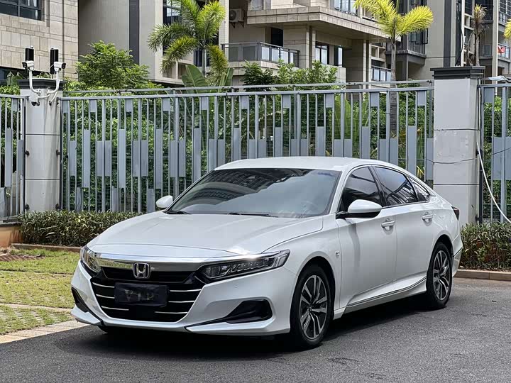 Фото 1 - Honda Accord
