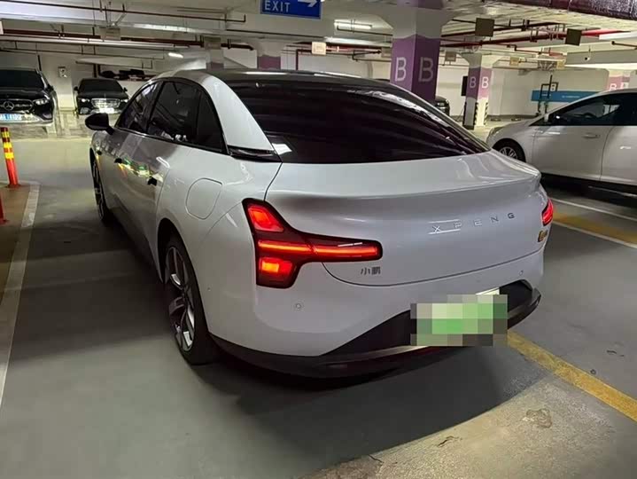 Фото 2 - XPeng Mona M03