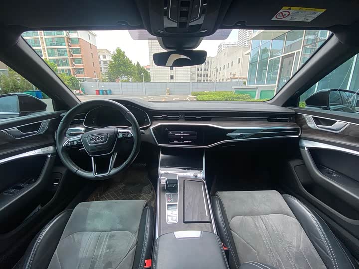 Фото 5 - Audi A6L