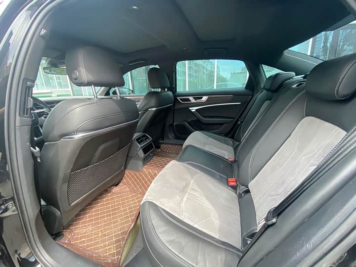 Фото 6 - Audi A6L