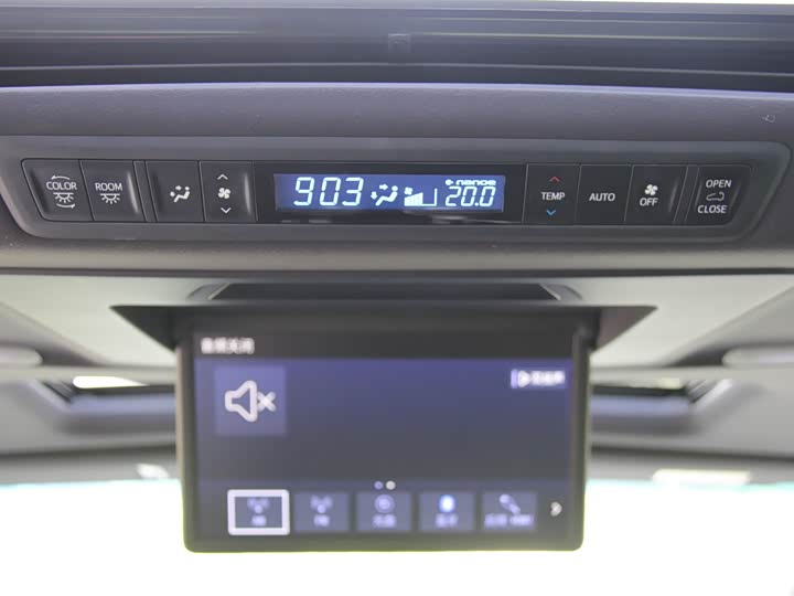 Фото 25 - Toyota Vellfire