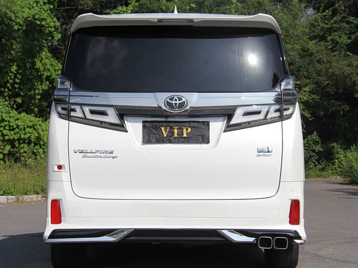 Фото 5 - Toyota Vellfire