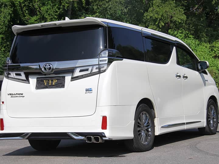 Фото 7 - Toyota Vellfire