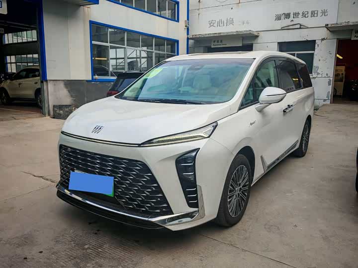 Фото 1 - Buick GL8 Hybrid