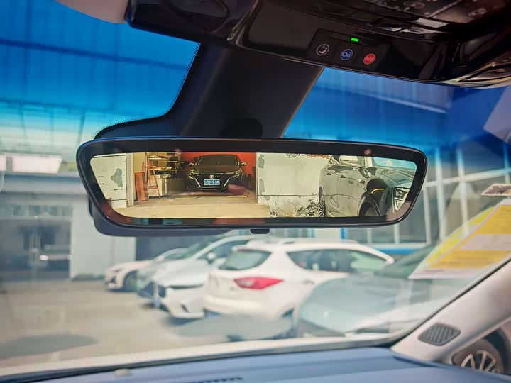 Фото 12 - Buick GL8 Hybrid