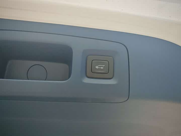 Фото 21 - Buick GL8 Hybrid