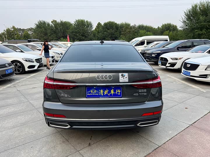 Фото 14 - Audi A6L