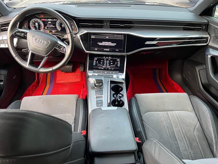 Фото 8 - Audi A6L