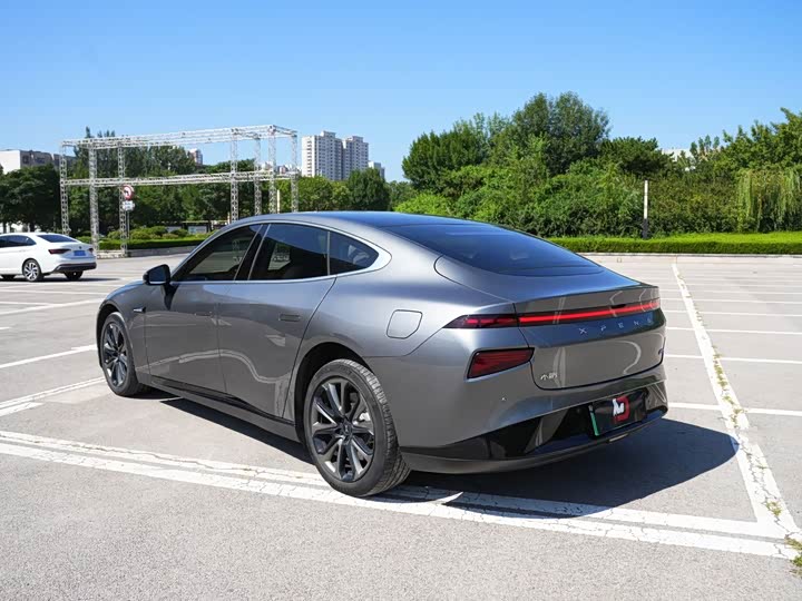 Фото 10 - XPeng P7