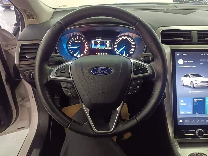 Фото 11 - Ford Mondeo