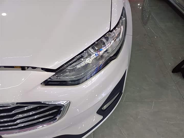 Фото 24 - Ford Mondeo