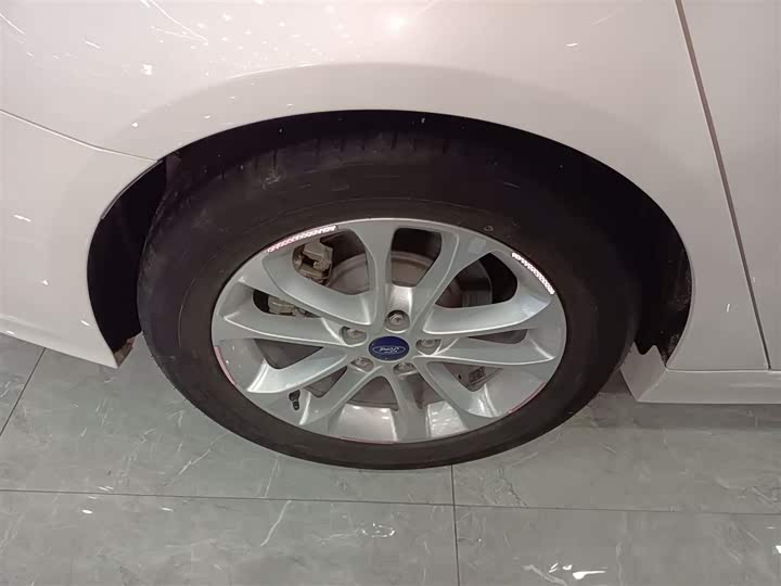 Фото 30 - Ford Mondeo