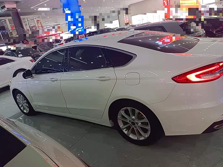 Фото 5 - Ford Mondeo