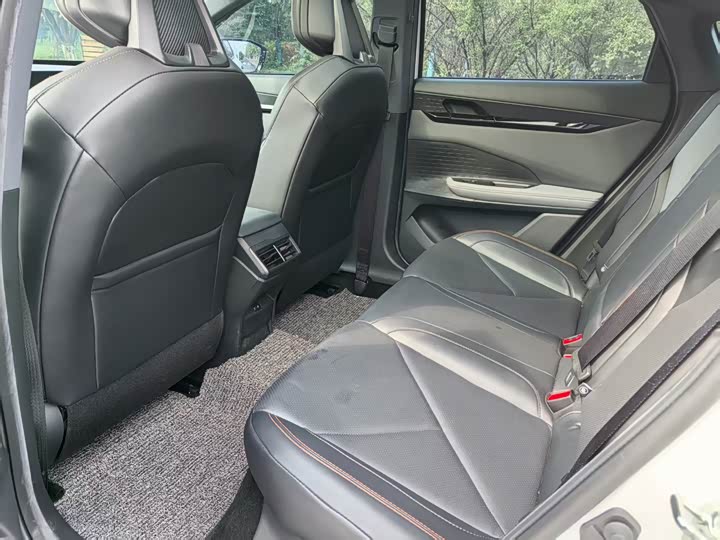 Фото 7 - Changan UNI-V