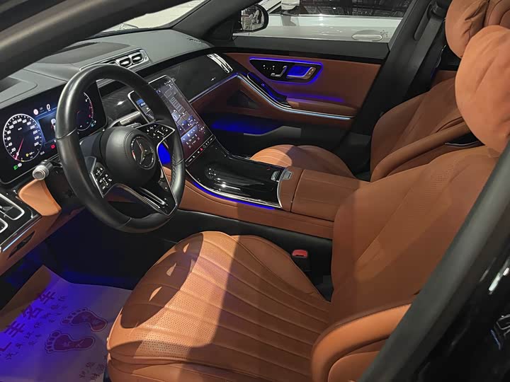 Фото 14 - Mercedes-Benz S-Class