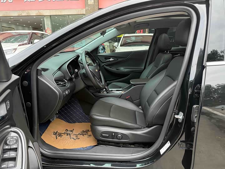 Фото 12 - Chevrolet Malibu XL