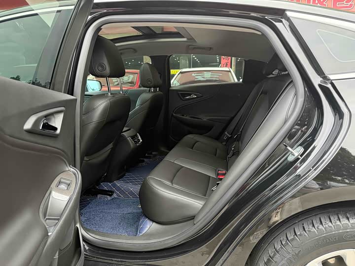 Фото 7 - Chevrolet Malibu XL