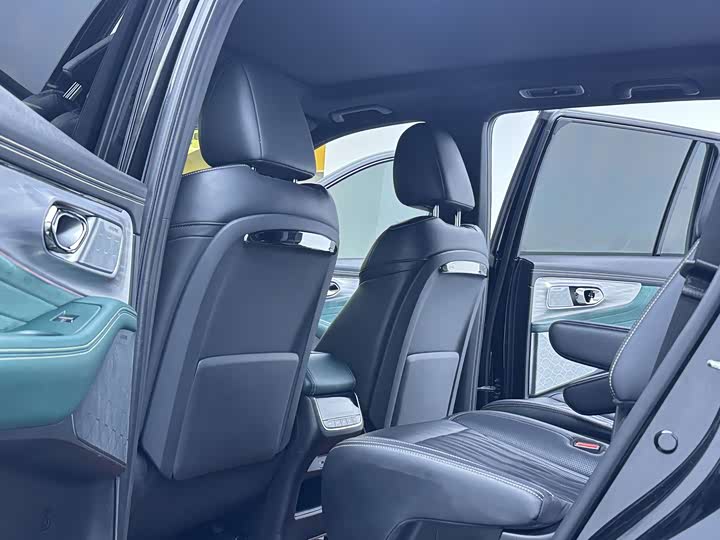 Фото 11 - GAC Trumpchi GS8