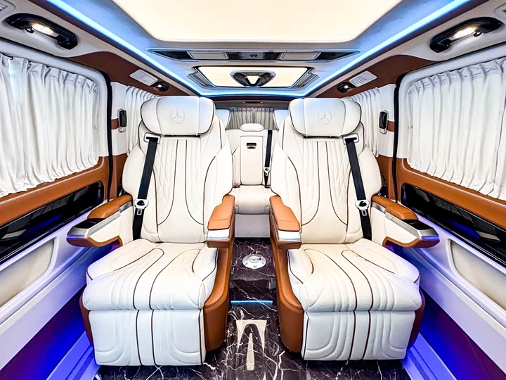 Фото 16 - Mercedes-Benz Vito