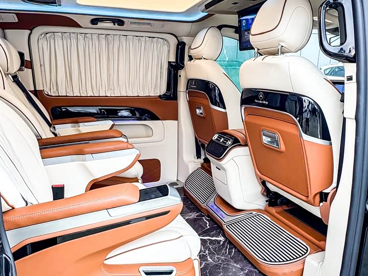 Фото 17 - Mercedes-Benz Vito